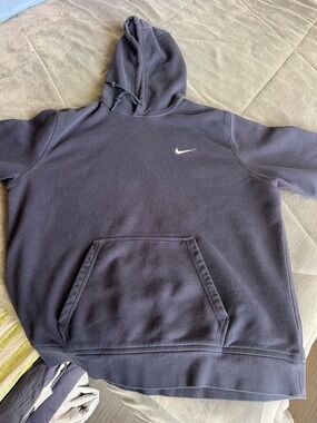 Nike Men's Dark Navy Pullover Hoodie with White Swoosh